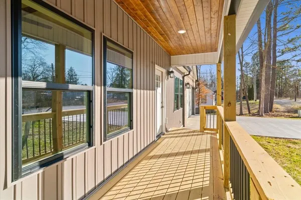 $384,900 | 162 Valley Point Drive Southeast, Dalton, GA 30721