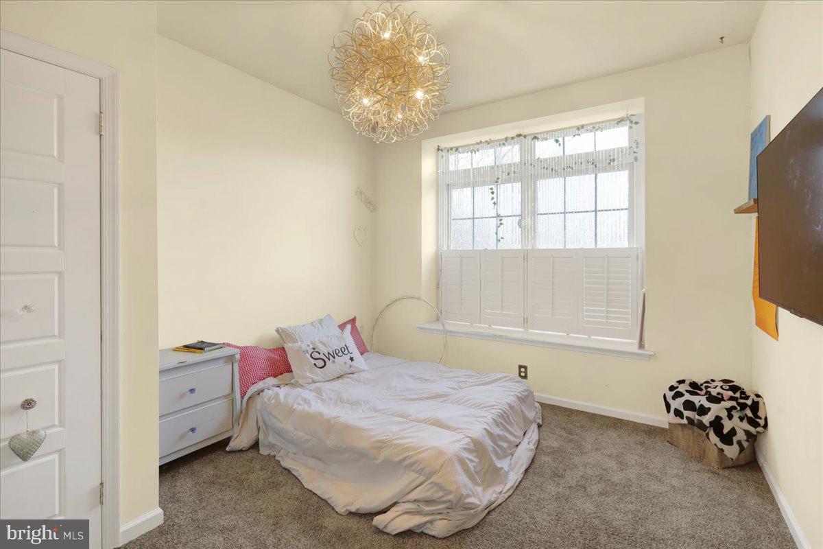 2880 Chestnut Hill Road Pottstown, PA 19465 - Photo 19 of 39 Nicely sized 2nd bedroom