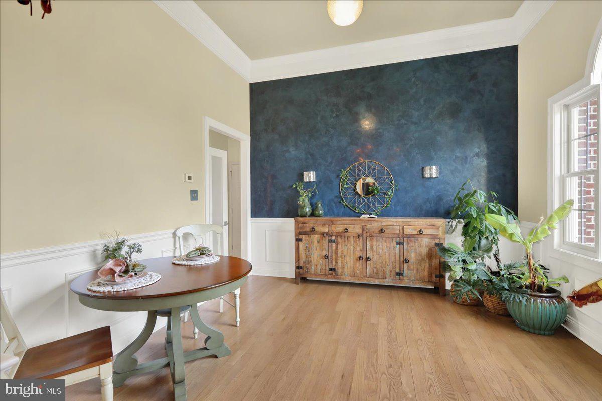 2880 Chestnut Hill Road Pottstown, PA 19465 - Photo 8 of 39 Dining Room, extra large with custom features