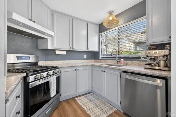 $799,999 | 207 Othello Court, Windsor, CA 95492