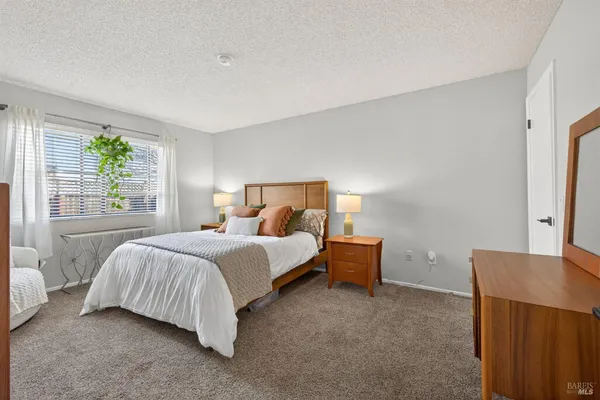 $799,999 | 207 Othello Court, Windsor, CA 95492