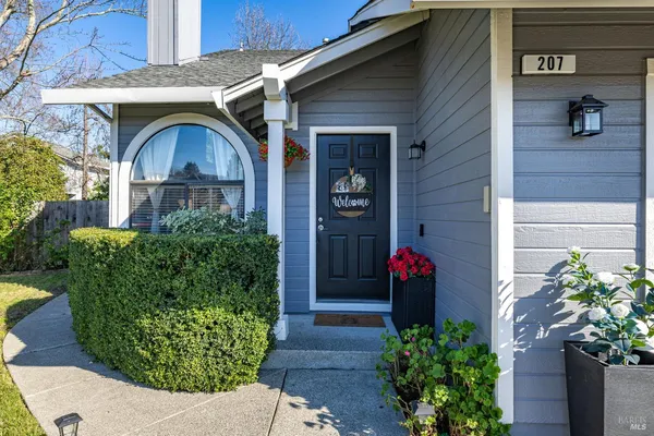 $799,999 | 207 Othello Court, Windsor, CA 95492