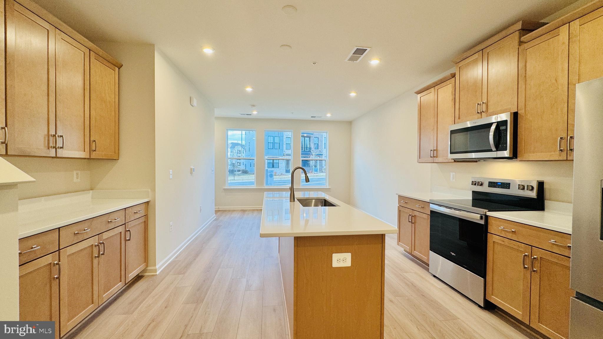 2613 River Birch Road Herndon, VA 20171 - Photo 6 of 22 Kitchen
