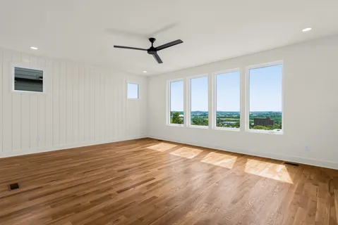 $899,000 | 2158 Summitt Avenue, Nashville, TN 37218