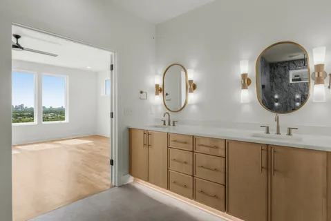 $899,000 | 2158 Summitt Avenue, Nashville, TN 37218