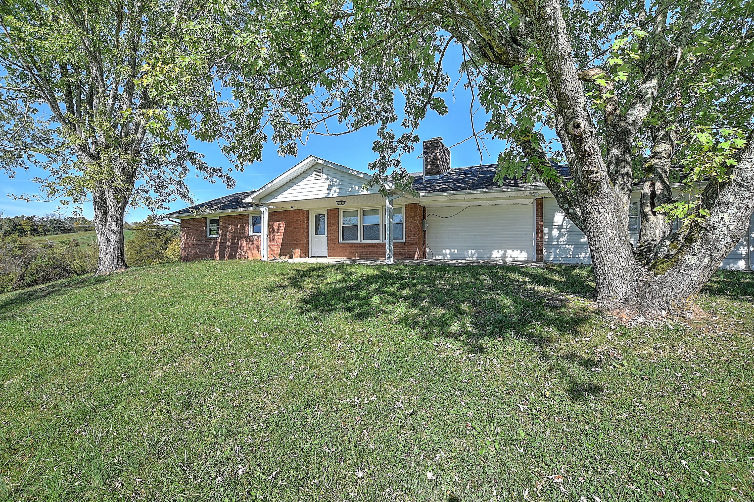 135 Fox Mays Road Greeneville, TN 37745 - Photo 3 of 36 135 Fox Mays-3