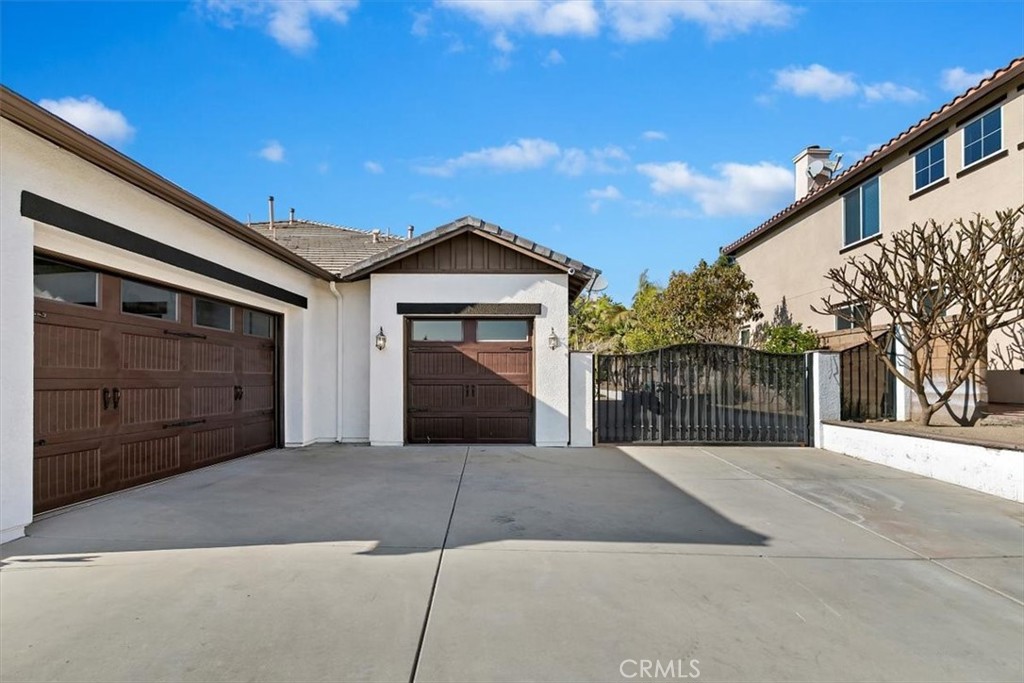 229 Oldenburg Lane Norco, CA 92860 - Photo 10 of 75