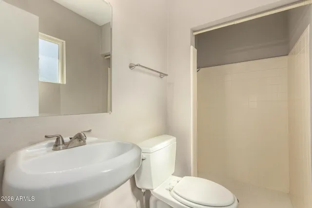 $2,950 | 105 East Manhatton Drive, Tempe, AZ 85282