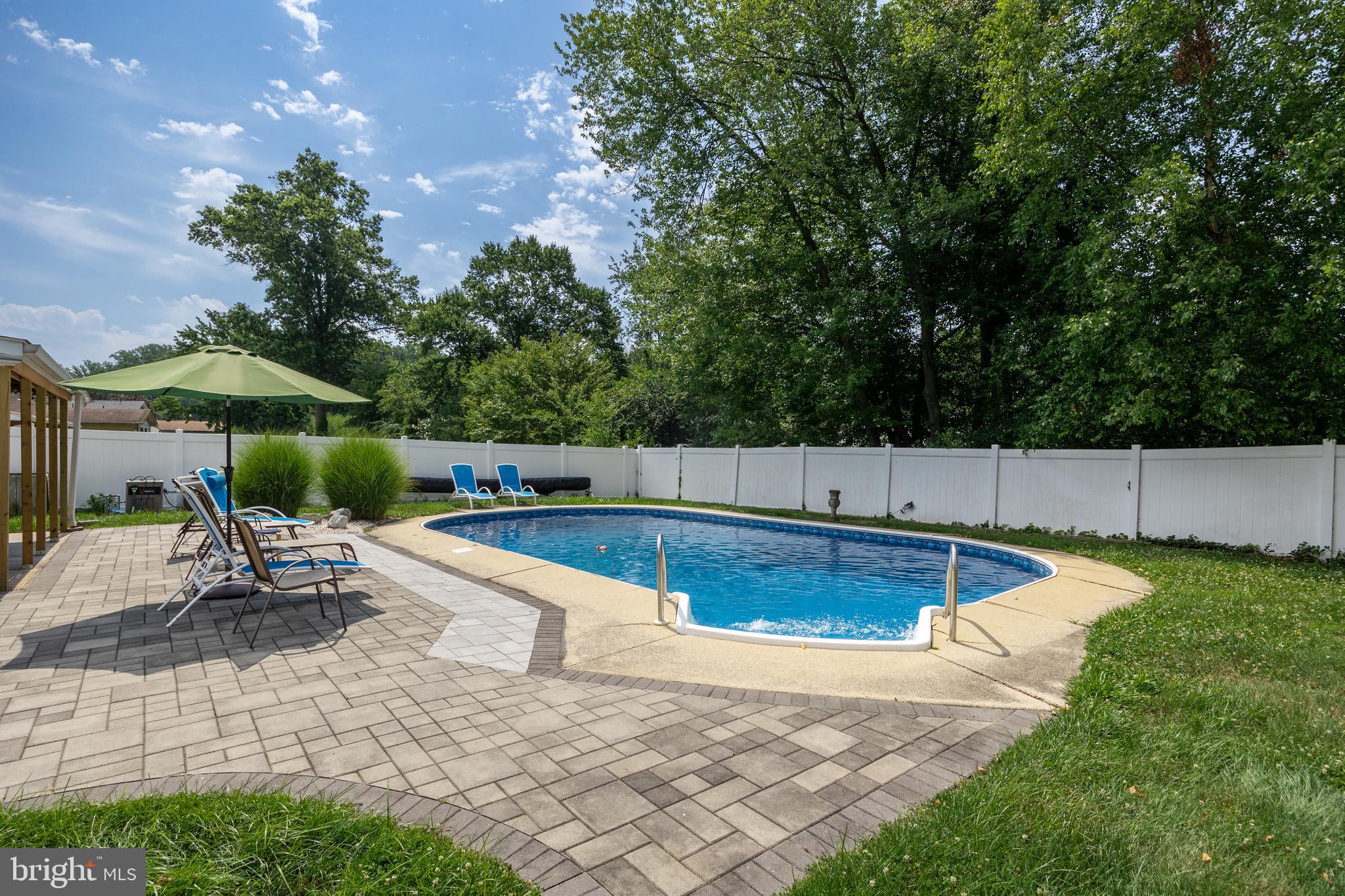 528 Beverly Drive Magnolia, NJ 08049 - Photo 7 of 11