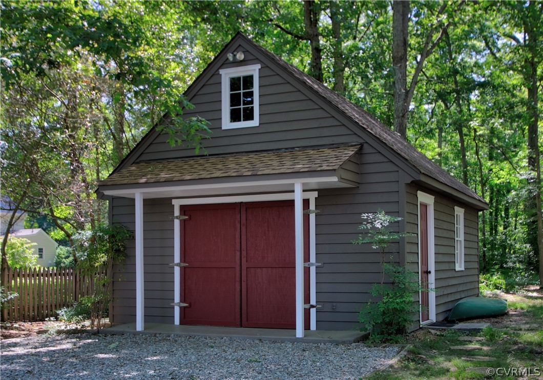 13711 Elmstead Road Midlothian, VA 23113 - Photo 4 of 47 a house view with a backyard space