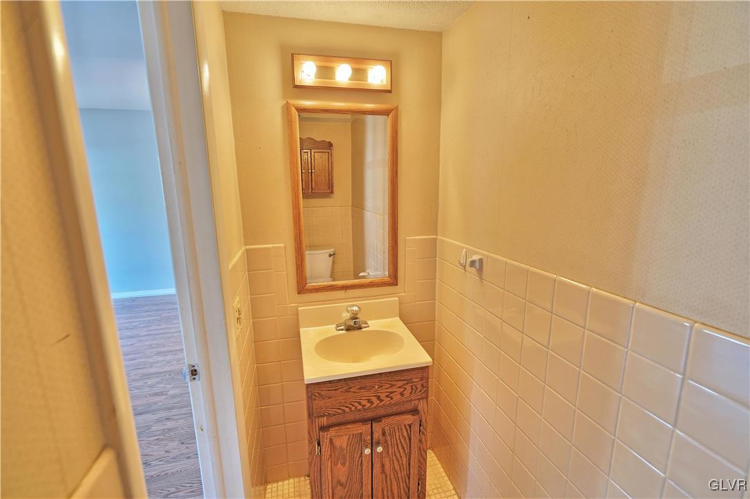 1347 Stanford Road Bethlehem, PA 18018 - Photo 8 of 23 Gallery Image 8