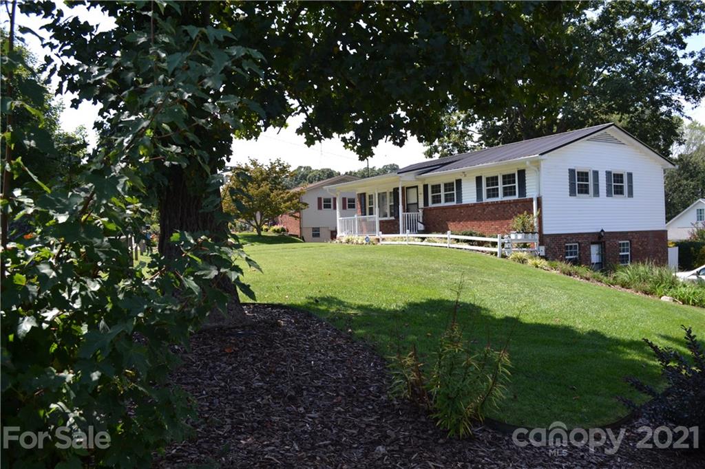30 Edgewood Road Candler, NC 28715 - Photo 2 of 17 Gallery Image 2