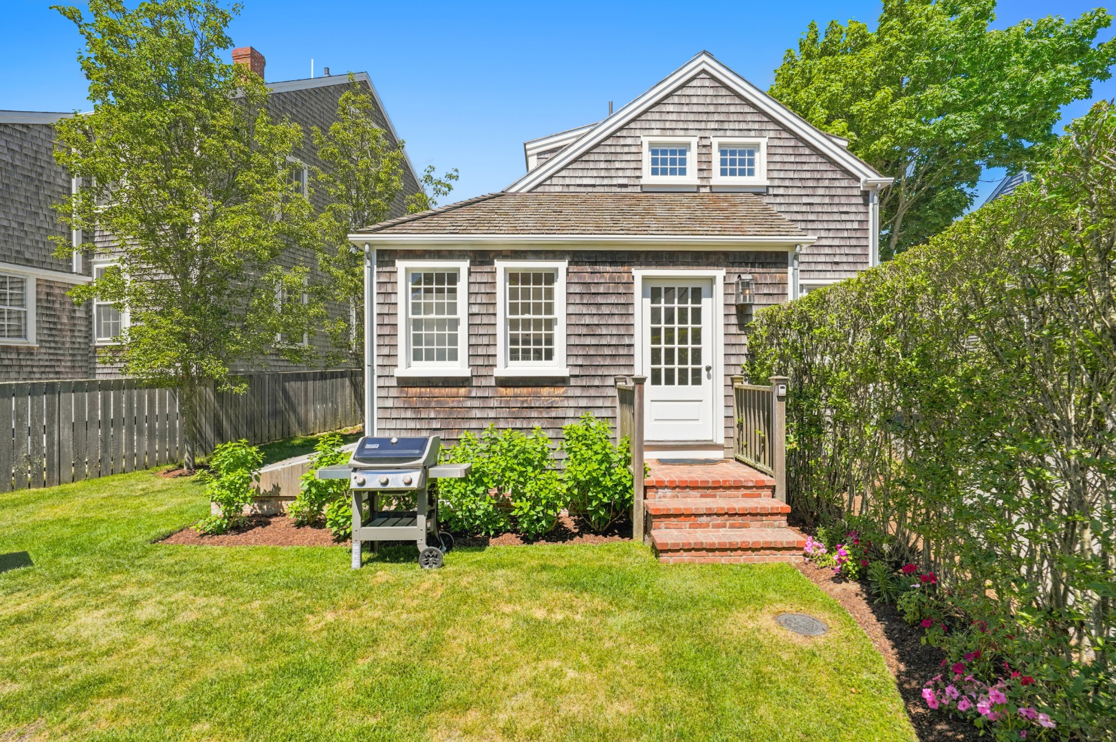 35 Pine Street Nantucket, MA 02554 - Photo 24 of 26