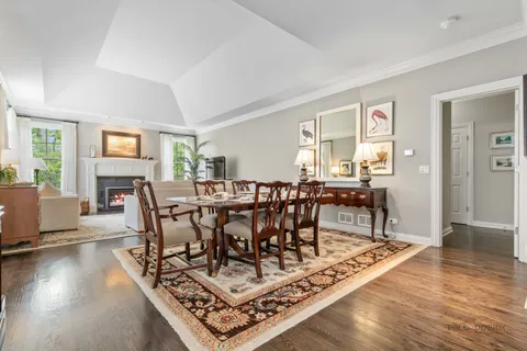 $985,000 | 145 South Bradford Court, Lake Forest, IL 60045