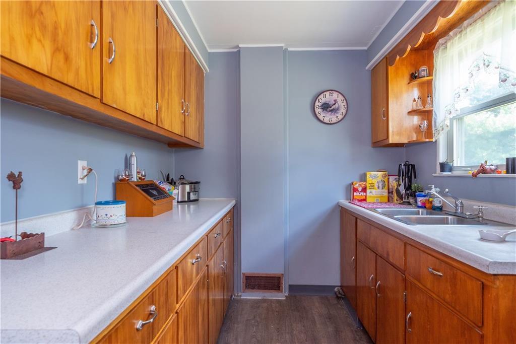 4024 East National Road Springfield, OH 45505 - Photo 2 of 31