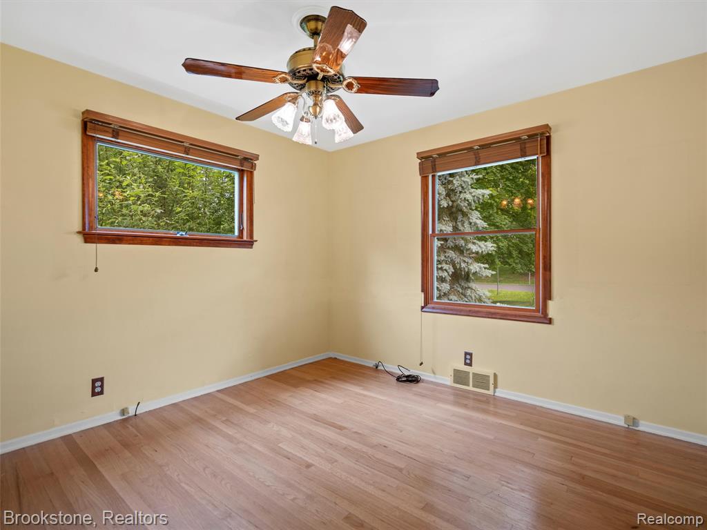 2830 Harrington Road Rochester Hills, MI 48307 - Photo 21 of 38