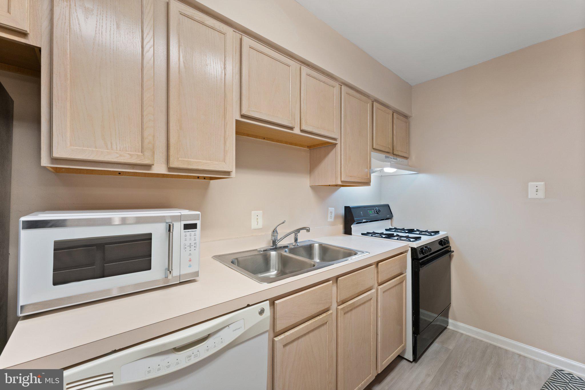641 Waterloo Road, Unit 334 Warrenton, VA 20186 - Photo 7 of 13