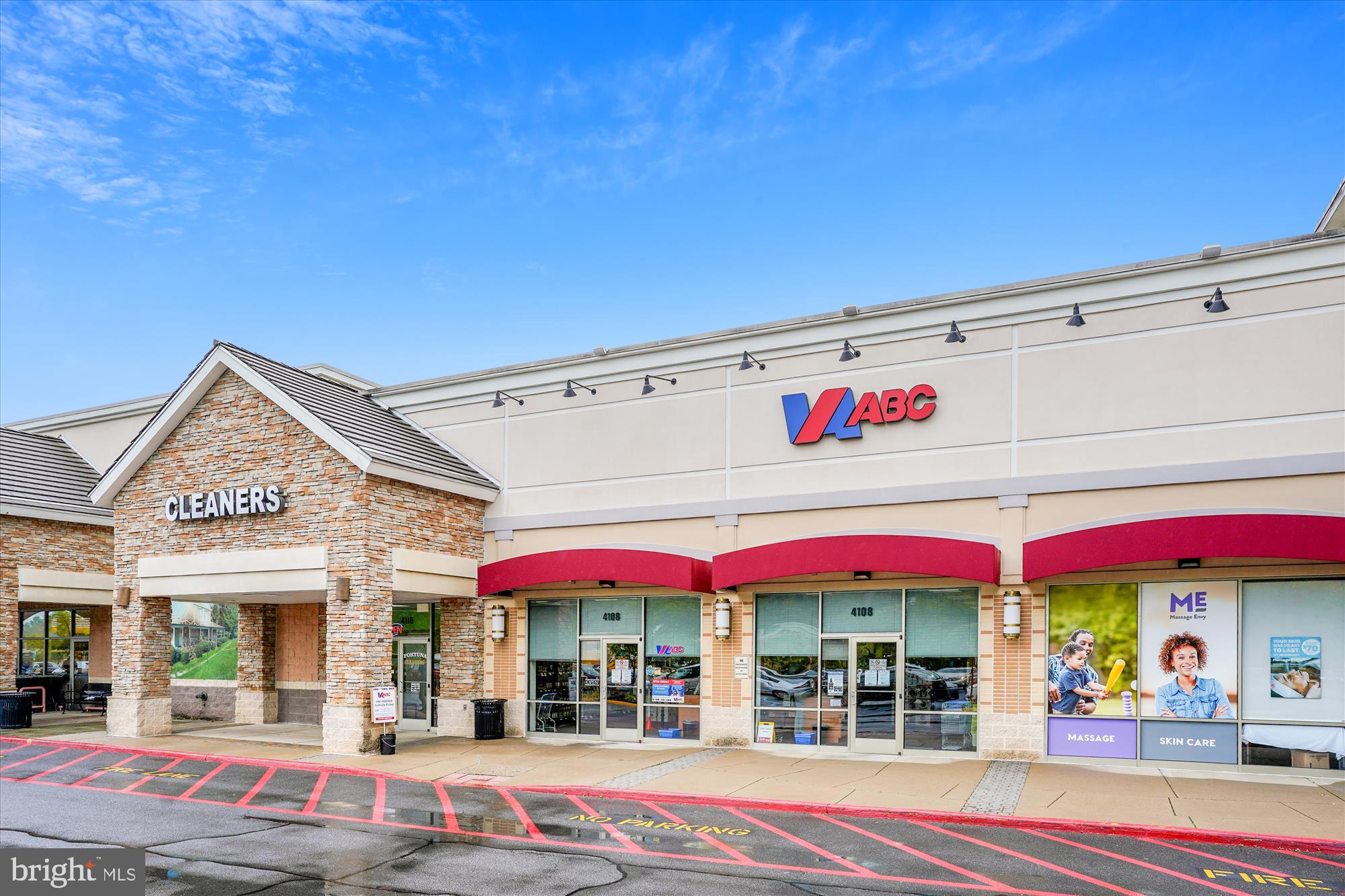 15761 Viewpoint Circle Dumfries, VA 22025 - Photo 41 of 46 a view of a building with sitting area