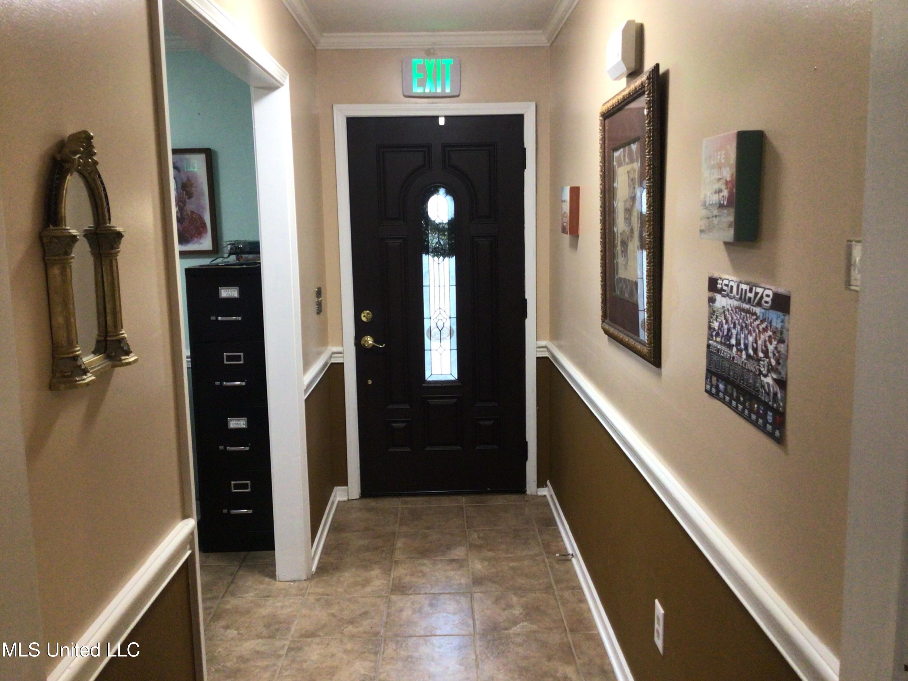 6760 Gary Road Byram, MS 39272 - Photo 5 of 18 C137F0C7-A965-4ACE-8BA3-E328D7CCA966