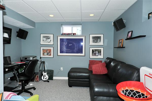 39 Cavanaugh Road Framingham, MA 01701 - Photo 22 of 28 Gallery Image 22