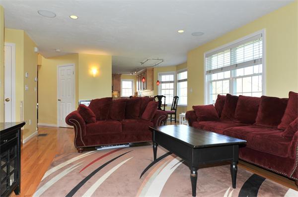 39 Cavanaugh Road Framingham, MA 01701 - Photo 6 of 28 Gallery Image 6