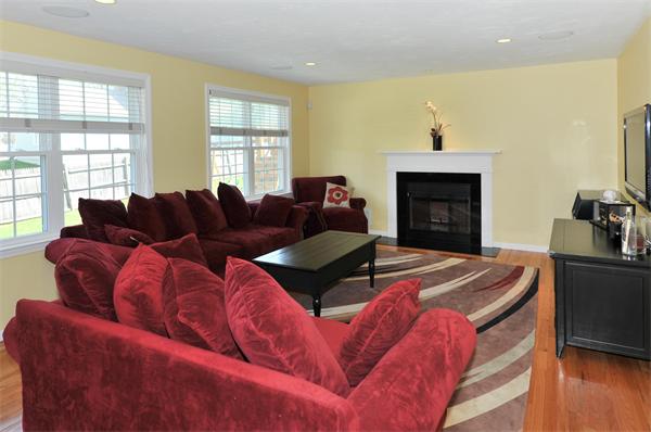 39 Cavanaugh Road Framingham, MA 01701 - Photo 7 of 28 Gallery Image 7