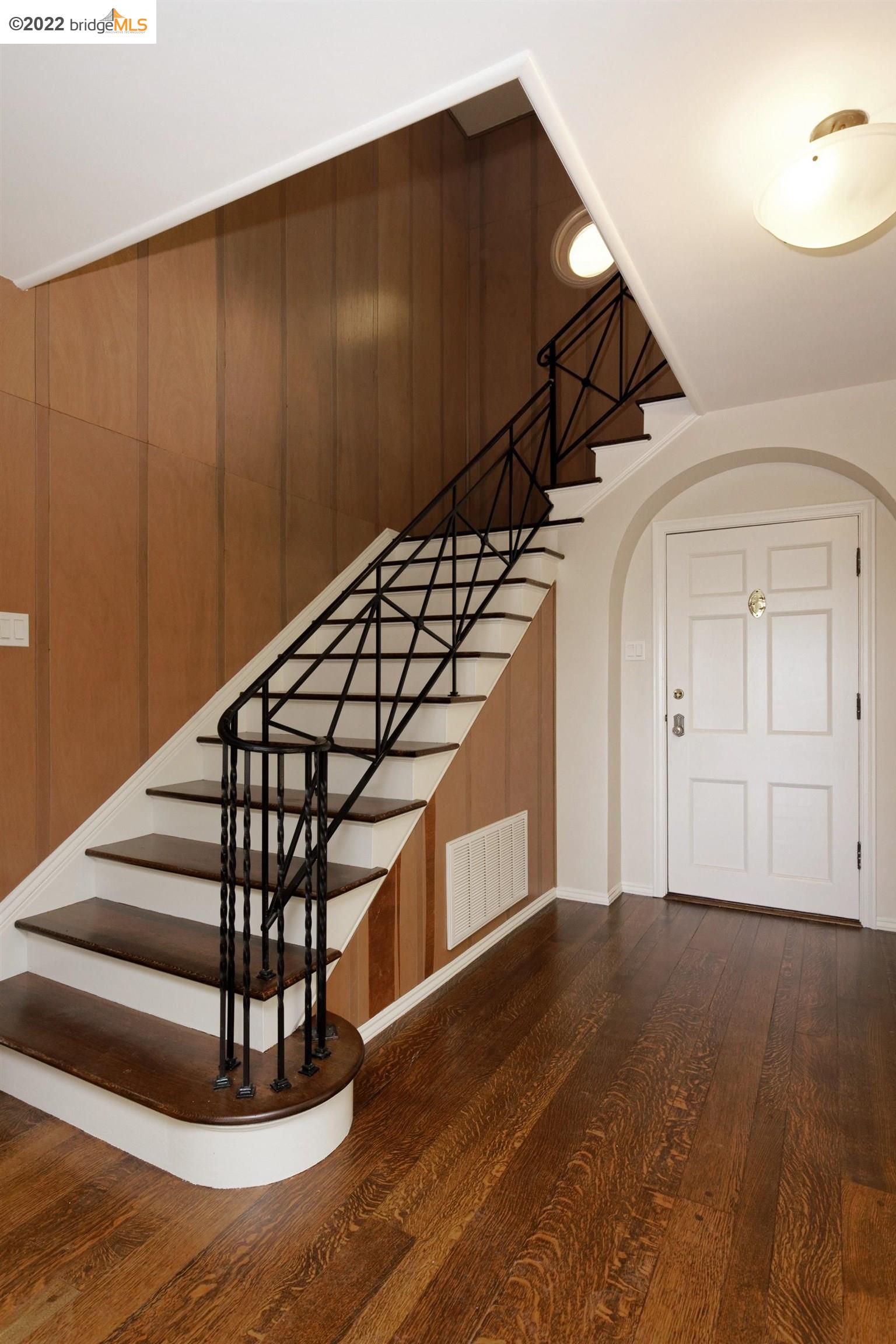 920 Spruce Street Berkeley, CA 94707 - Photo 18 of 36 a view of entryway with wooden floor