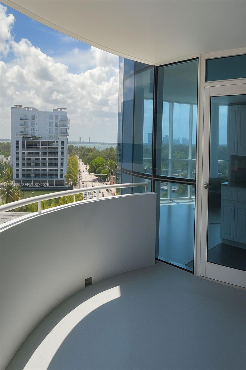 6301 Collins Avenue, Unit 1005 Miami Beach, FL 33141 - Photo 17 of 35