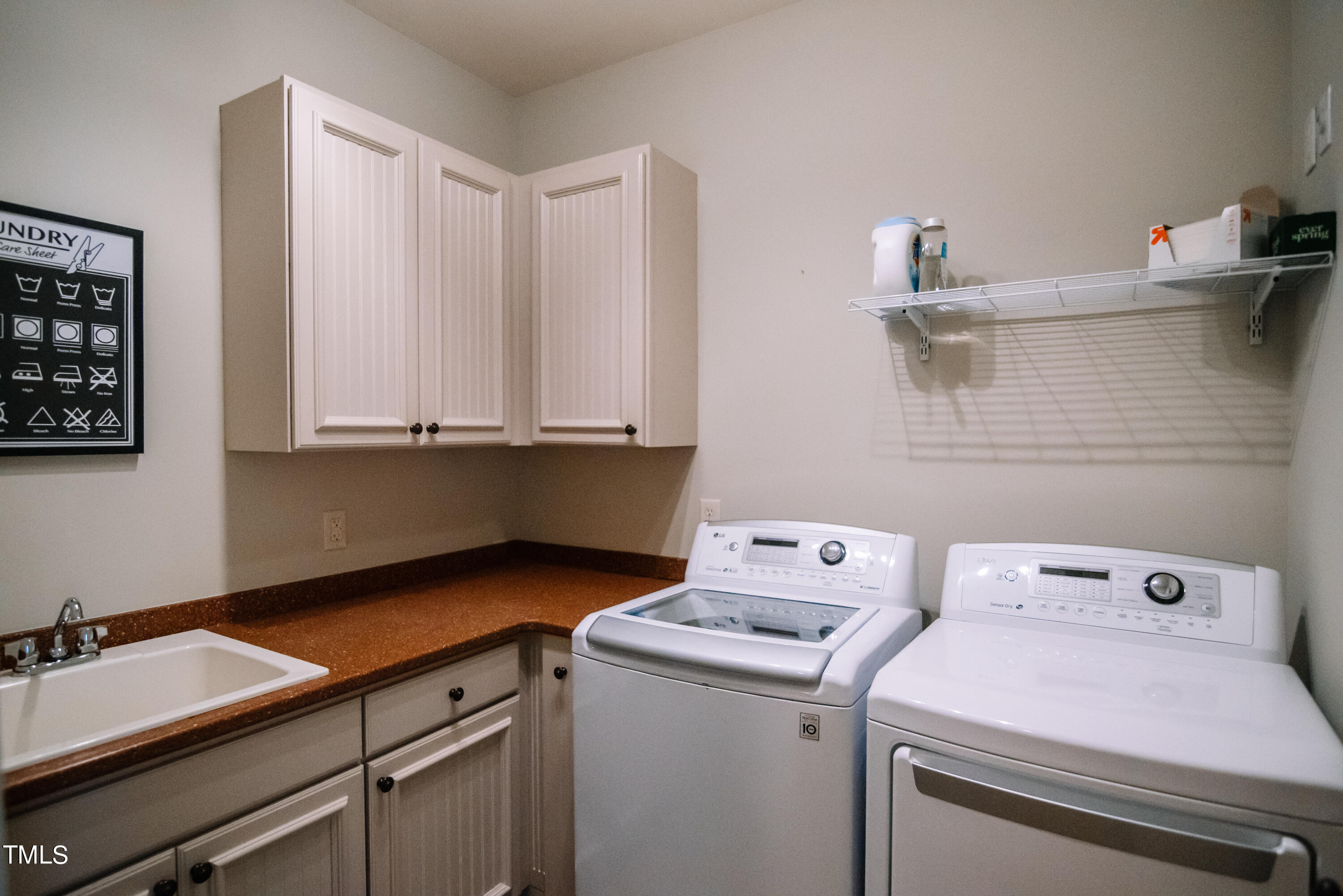 2818 Winter Song Road Raleigh, NC 27614 - Photo 33 of 41 2nd Floor Laundry