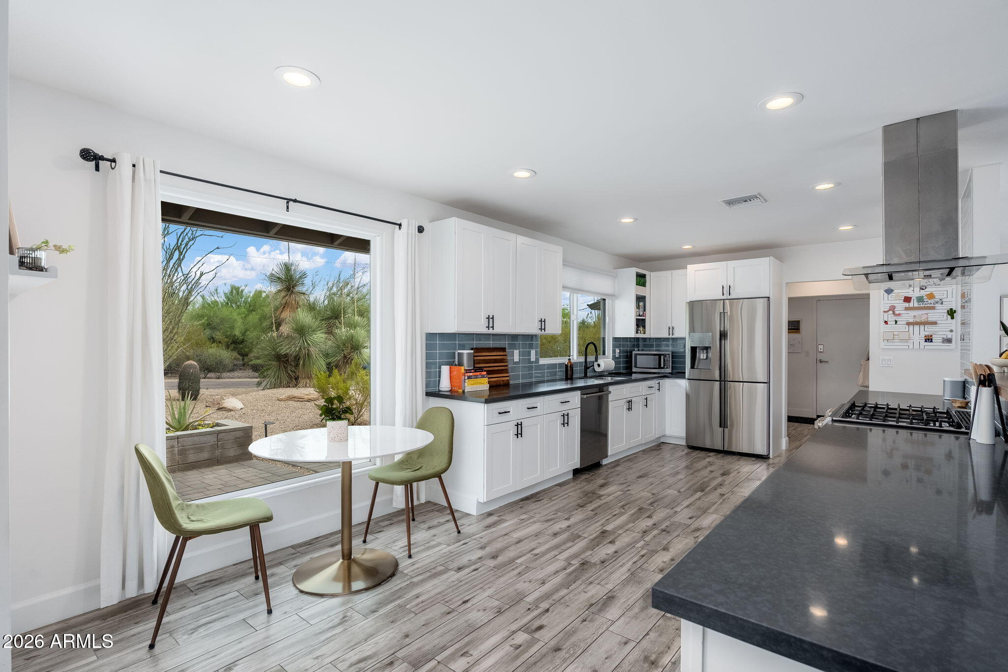 4338 East Rancho Drive Phoenix, AZ 85018 - Photo 16 of 36 kitchen