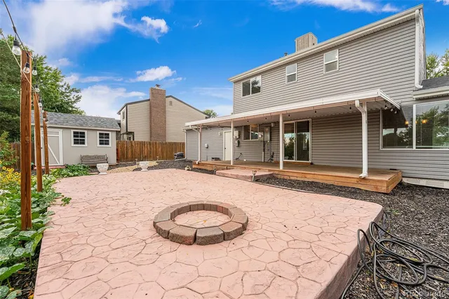 front view of house with a yard