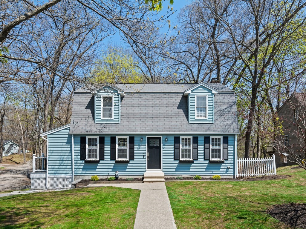 2 Stringer Dam Road Shrewsbury, MA 01545 - Photo 1 of 35 front view of a house with a yard