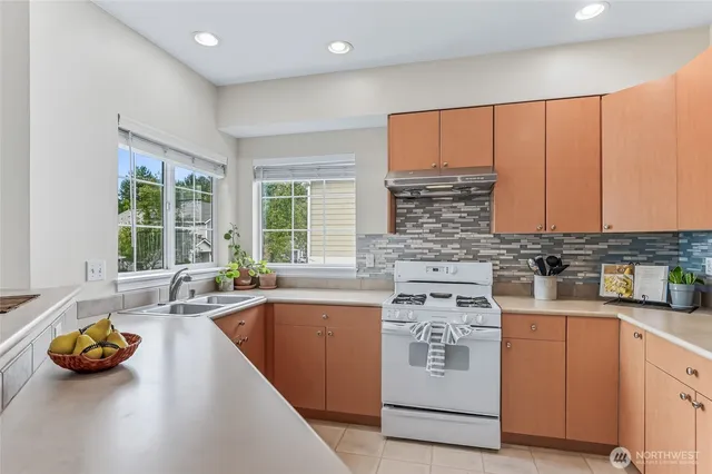 $499,000 | 5100 Talbot Place South, Unit B, Renton, WA 98055