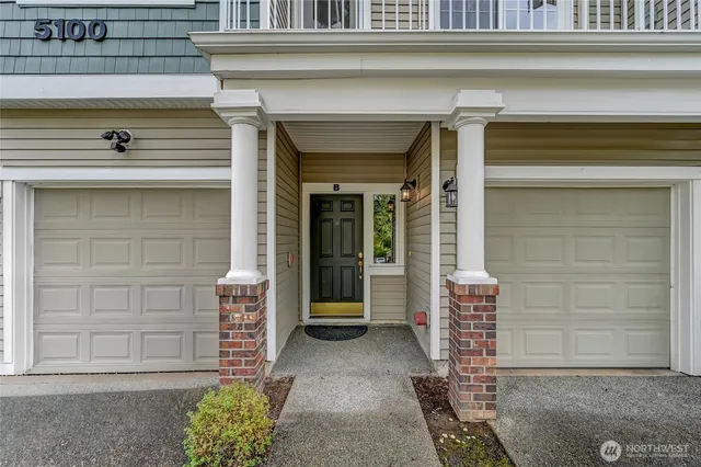 $499,000 | 5100 Talbot Place South, Unit B, Renton, WA 98055