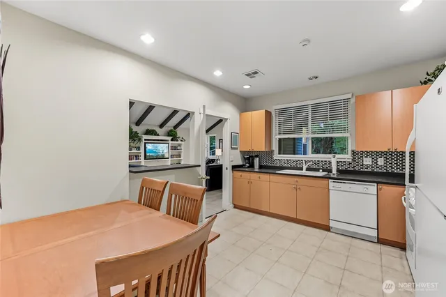 $499,000 | 5100 Talbot Place South, Unit B, Renton, WA 98055