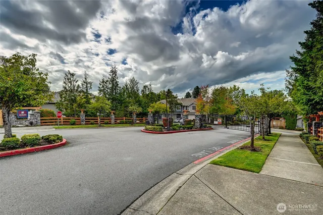 $499,000 | 5100 Talbot Place South, Unit B, Renton, WA 98055