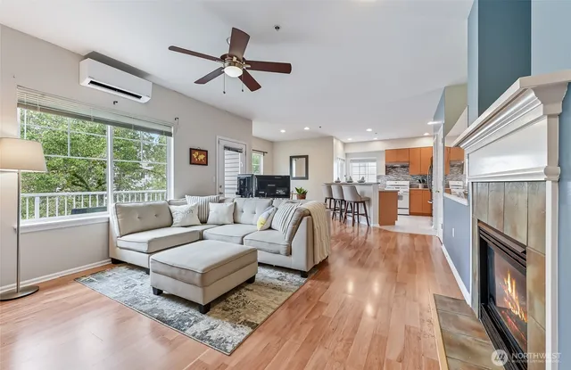 $499,000 | 5100 Talbot Place South, Unit B, Renton, WA 98055