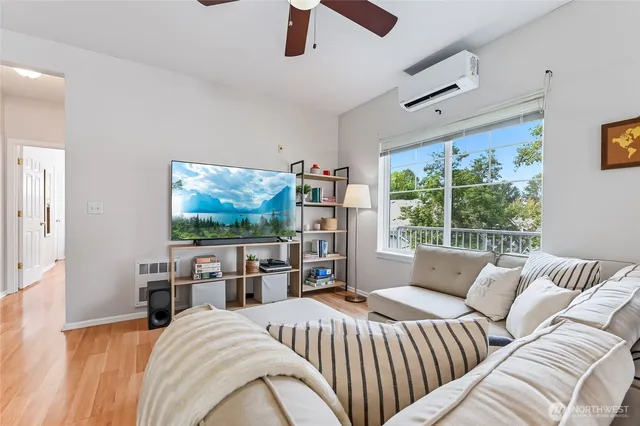 $499,000 | 5100 Talbot Place South, Unit B, Renton, WA 98055