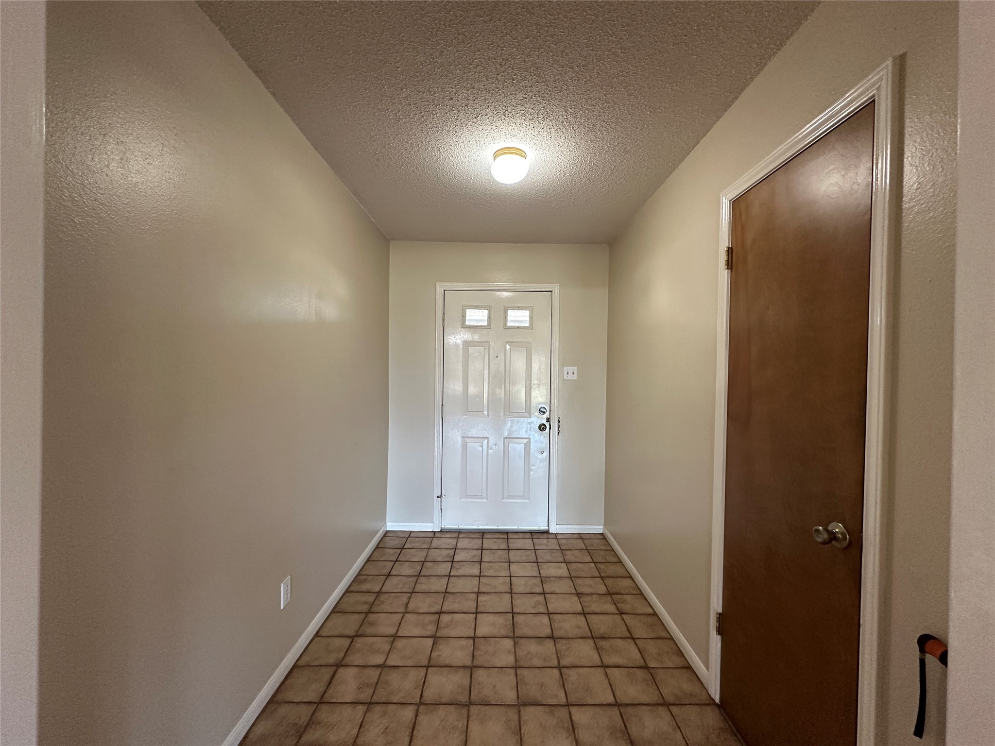 1304 Allison Street Brenham, TX 77833 - Photo 4 of 27 Foyer