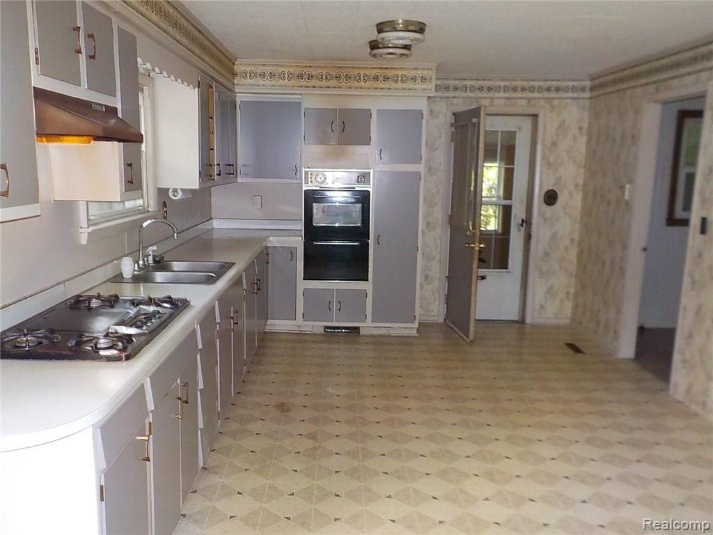 5146 Kelly Road Flint, MI 48504 - Photo 19 of 22