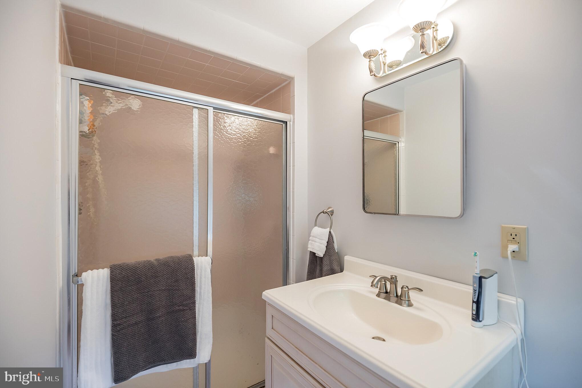 160 Pearl Croft Road Cherry Hill, NJ 08034 - Photo 25 of 33