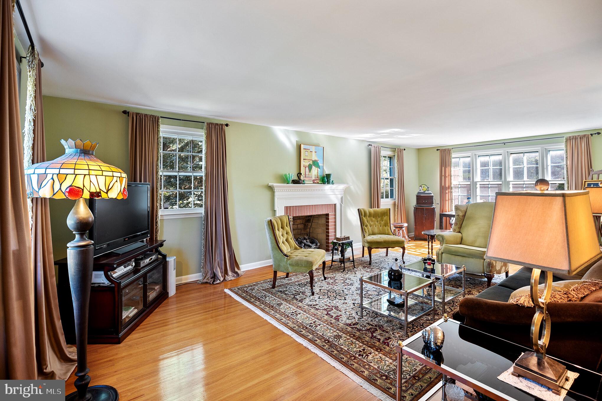 160 Pearl Croft Road Cherry Hill, NJ 08034 - Photo 6 of 33