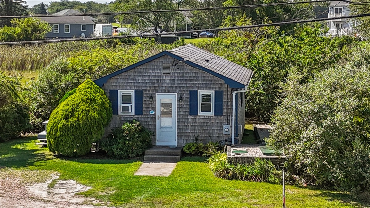 595 Succotash Road South Kingstown, RI 02879 - Photo 2 of 24