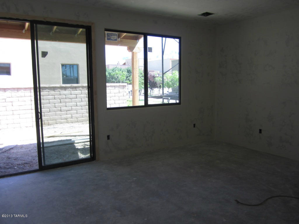 321 East Calderwood Road Tucson, AZ 85704 - Photo 5 of 31