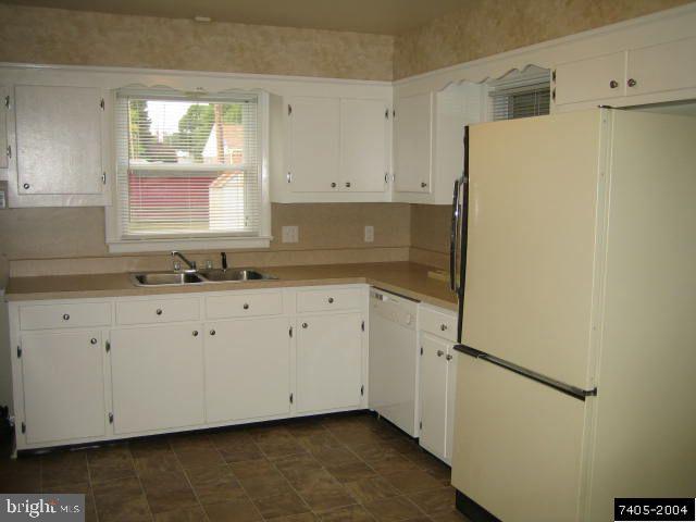 1851 Hayward Road York, PA 17408 - Photo 4 of 8 Gallery Image 4