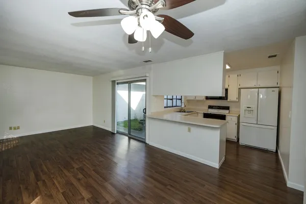 $420,000 | 1296 Spruce Lane, Unit 20, Manteca, CA 95336