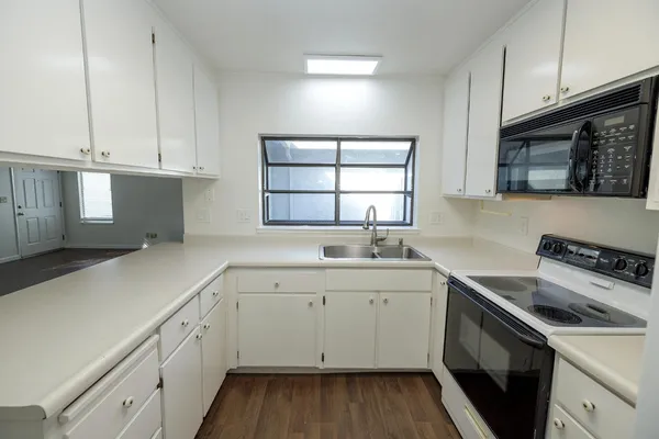 $420,000 | 1296 Spruce Lane, Unit 20, Manteca, CA 95336