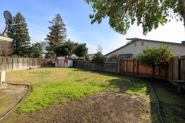 $420,000 | 1296 Spruce Lane, Unit 20, Manteca, CA 95336
