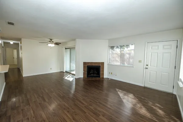 $420,000 | 1296 Spruce Lane, Unit 20, Manteca, CA 95336