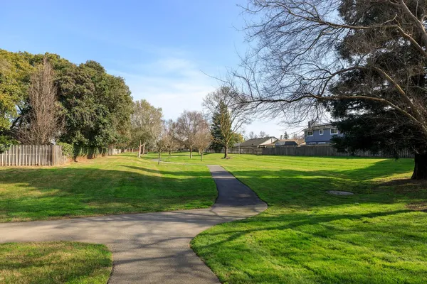 $420,000 | 1296 Spruce Lane, Unit 20, Manteca, CA 95336